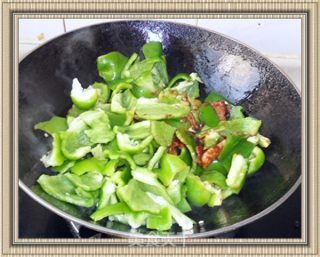 肉炒豆酱青椒的做法步骤：2