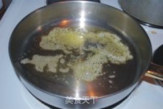 蘑菇橄榄煮火腿肠的做法步骤：2