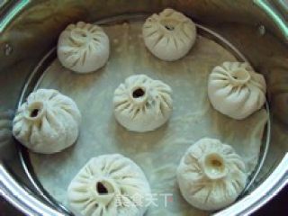 茶树菇鲜肉包的做法步骤：3
