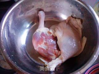 莲子薏米煲鸭汤的做法步骤：2