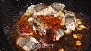 红烧青占鱼的做法步骤：3