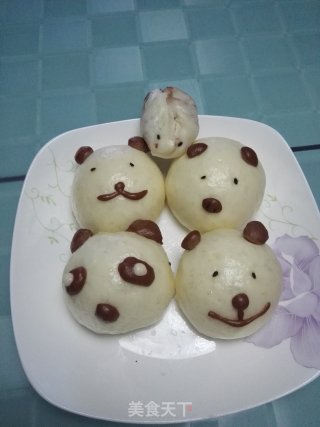 功夫熊猫大战猪猪侠～紫薯蓝莓芝麻包的做法