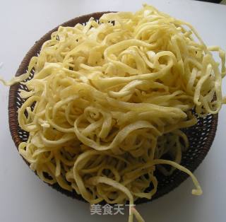 蛋酥炒面的做法步骤：2