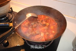材料简单的健康版西红柿炖牛肉的做法步骤：2