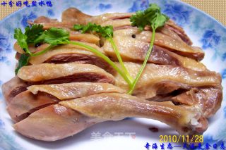【微波烹饪精典】---《十分好吃盐水鸭》的做法步骤：8