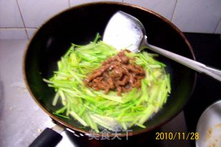 蚝油牛肉炒芹菜的做法步骤：8