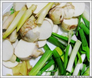 茨菰五花肉的做法步骤：2