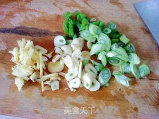 白菜炖粉条的做法步骤：2