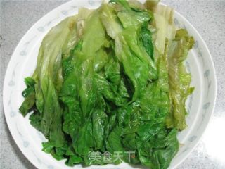 蒜茸蚝油炝生菜的做法步骤：2