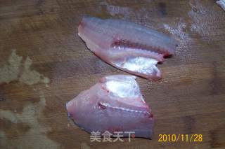 【鲈鱼精典吃法】---《酱爆大葱鲈鱼片》河鲜餐的做法步骤：13