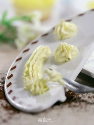 蛋黄奶油霜的做法