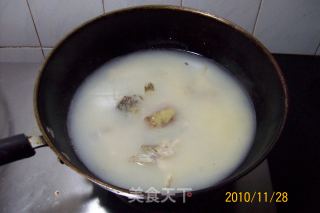 【鲈鱼精典吃法】---《酱爆大葱鲈鱼片》河鲜餐的做法步骤：13
