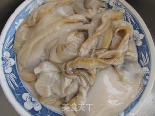 茨菇木耳炖河蚌的做法步骤：2