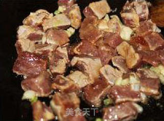 菇香栗子卤肉饭的做法步骤：4