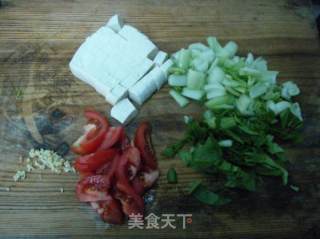 青菜炖豆腐的做法步骤：2