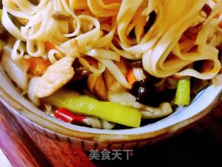 五彩豆角焖面的做法