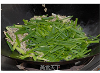 香葱炒红肉的做法步骤：2