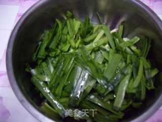 韭菜炒豆腐的做法步骤：2