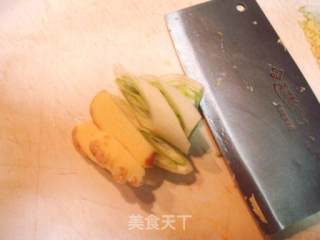 香菇白菜汆丸子的做法步骤：3