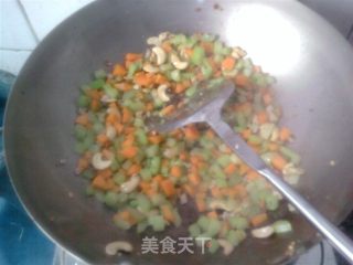 杂蔬炒肉末的做法步骤：2