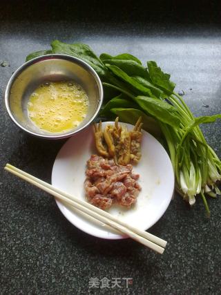 热腾腾的金瓜手工汤面的做法步骤：5