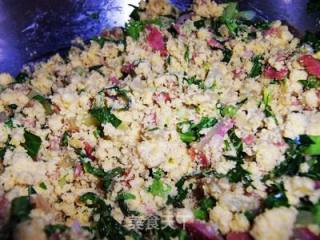 粗粮细作贴饼子的做法步骤：4