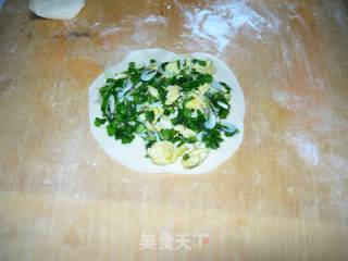 虾皮韭菜盒子的做法步骤：5