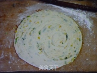 葱香十足--老北京葱油饼的做法步骤：3