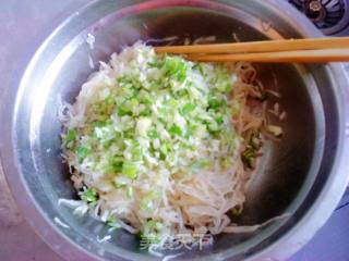 外酥里嫩——萝卜丝饼的做法步骤：4