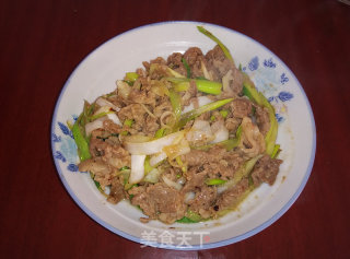 葱爆羊肉的做法