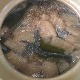 竹荪海带排骨汤的做法