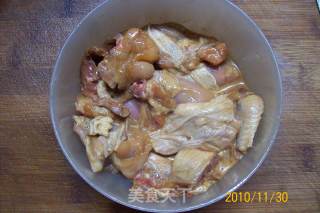 【飞禽美味精典】-《根茎蔬果炒乳鸽》又名《时蔬根茎炒乳鸽》的做法步骤：7