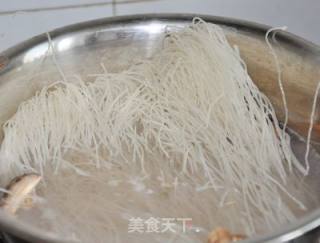 海鲜炒粉干的做法步骤：8
