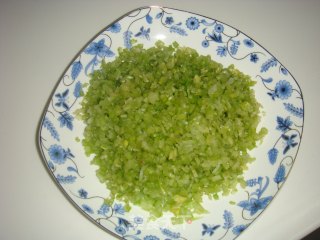 煎饺水饺的做法步骤：2