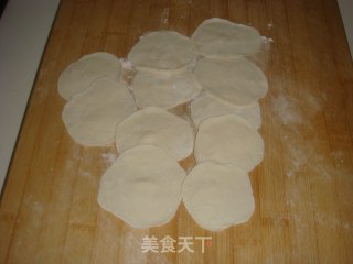 煎饺水饺的做法步骤：2