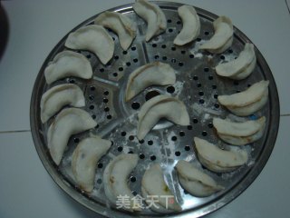 煎饺水饺的做法步骤：2