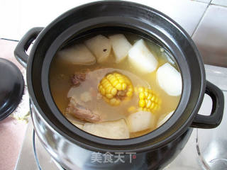 玉米骨头汤的做法步骤：2