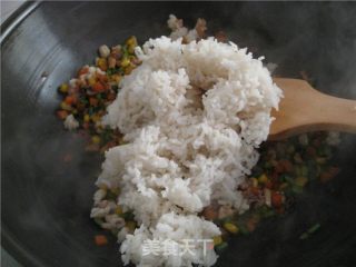 五色炒花饭的做法步骤：7