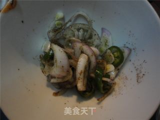烤辣味披萨的做法步骤：3
