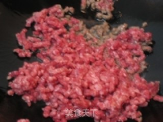 肉饼新吃--香煎牛肉饼的做法步骤：5