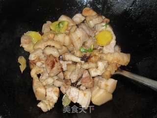 百叶结红烧肉的做法步骤：2