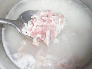 生滚鱼片粥的做法步骤：2