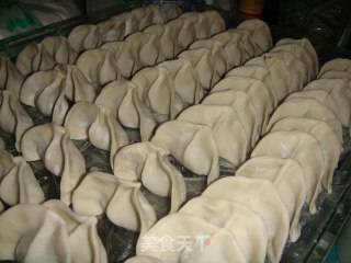 三鲜锅贴饺的做法步骤：3