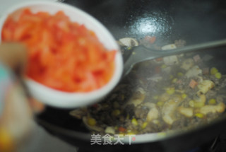 菇香牛肉意大利面的做法步骤：4