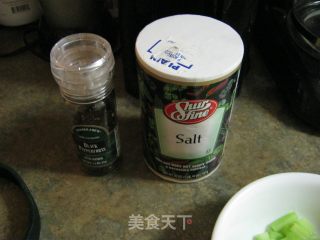 芹菜炒鸡胗的做法步骤：2