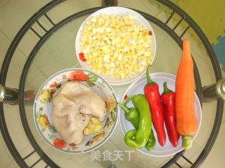 “红黄绿”炒猪肚的做法步骤：2