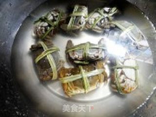清蒸大闸蟹的做法步骤：4
