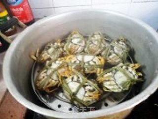 清蒸大闸蟹的做法步骤：4