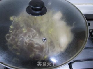 酱牛肉汤面的做法步骤：2
