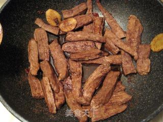 美味孜然五香牛肉干的做法步骤：2